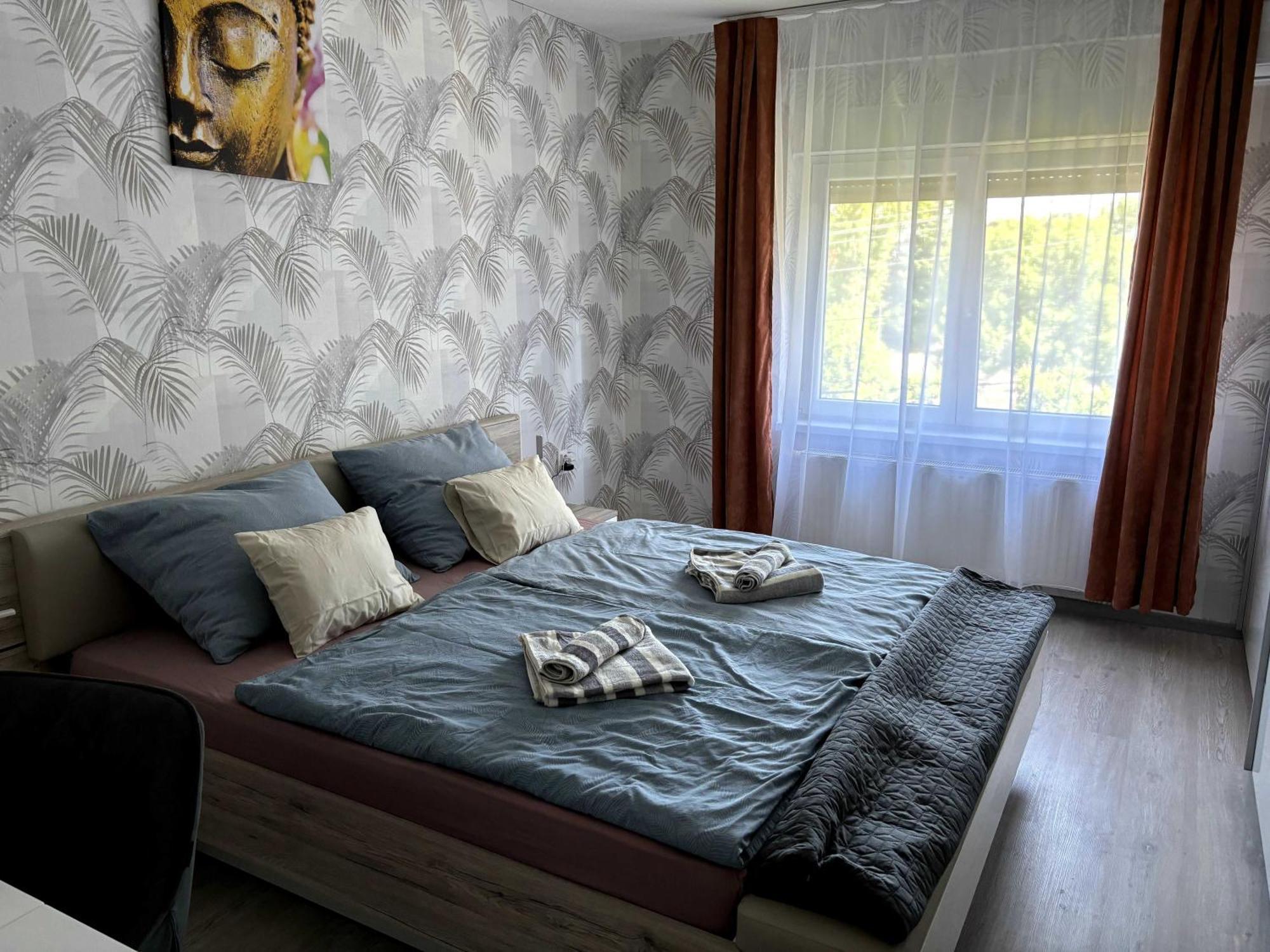 By The Center Appartement